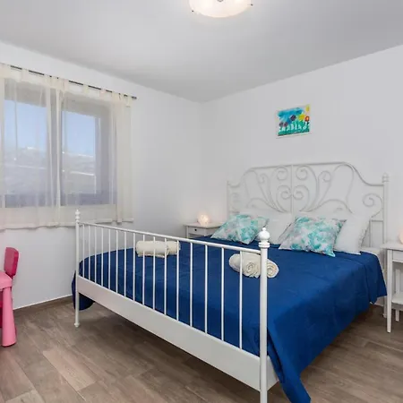 度假居 3 Bedroom Cozy In Zgaljici Zgaljic